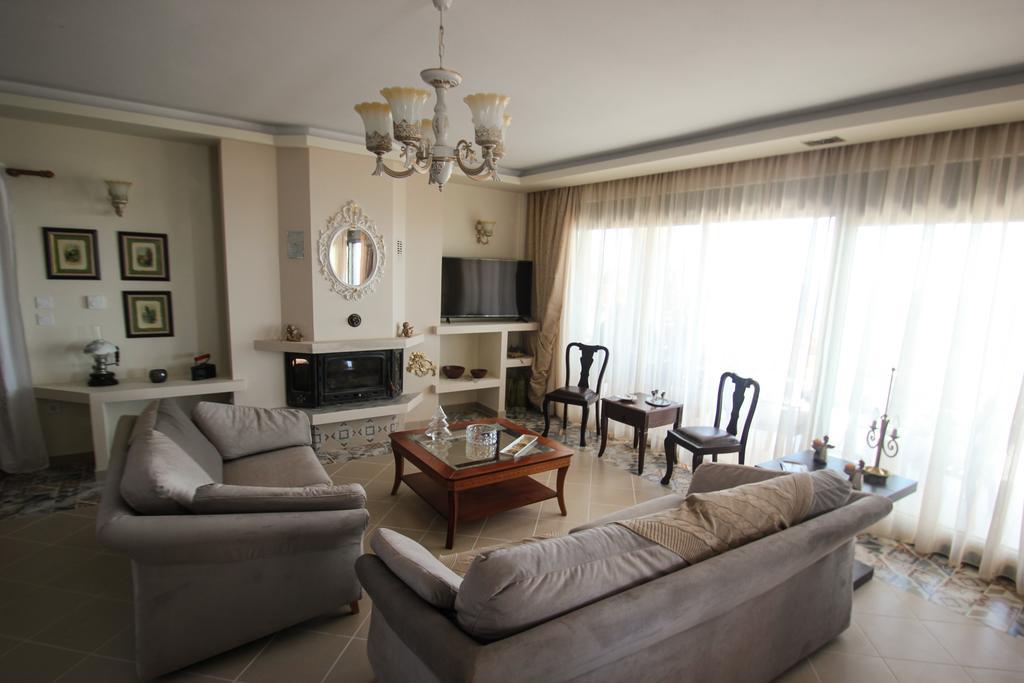 Angels Home Platanitis Bagian luar foto