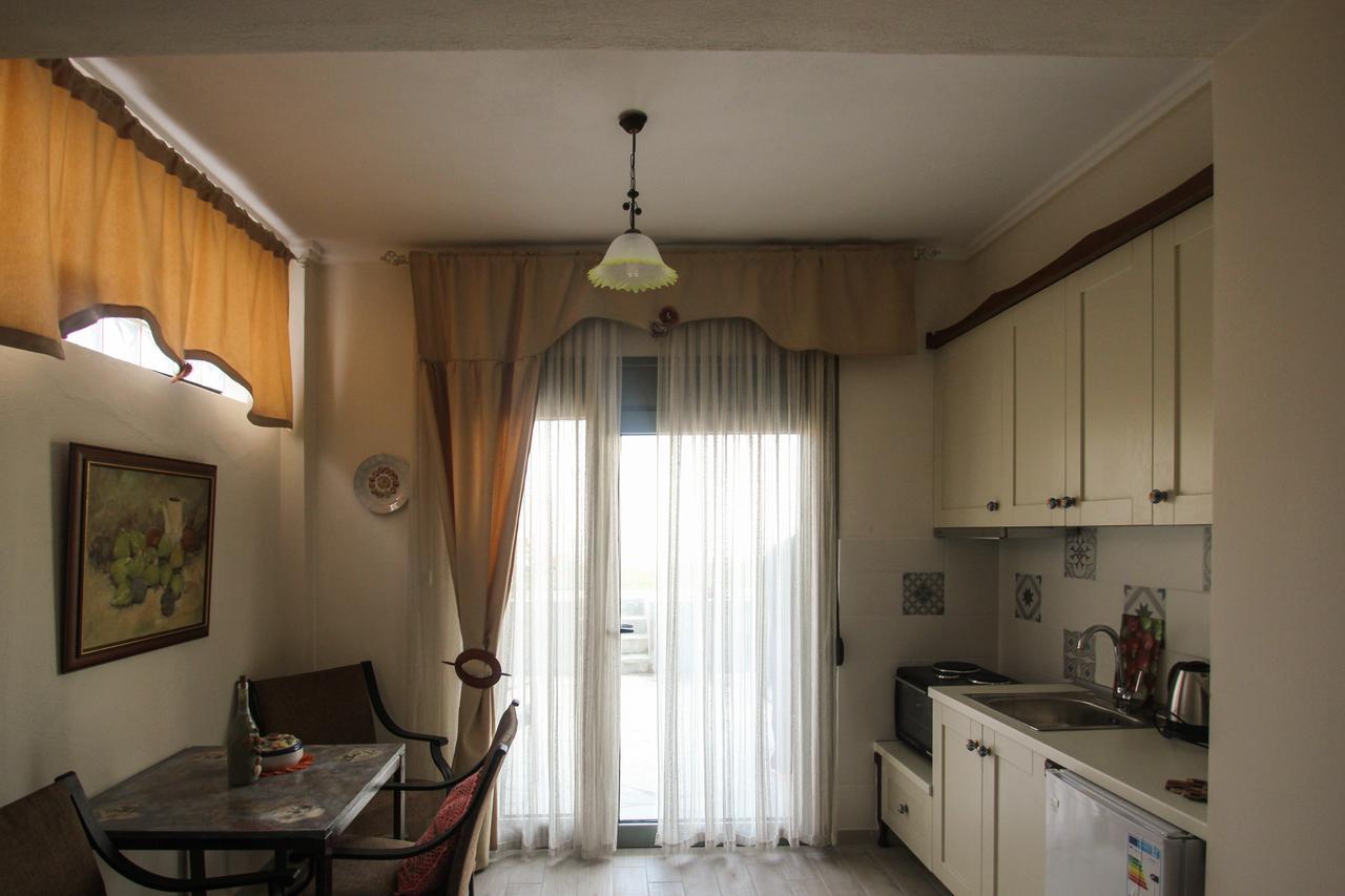 Angels Home Platanitis Bagian luar foto