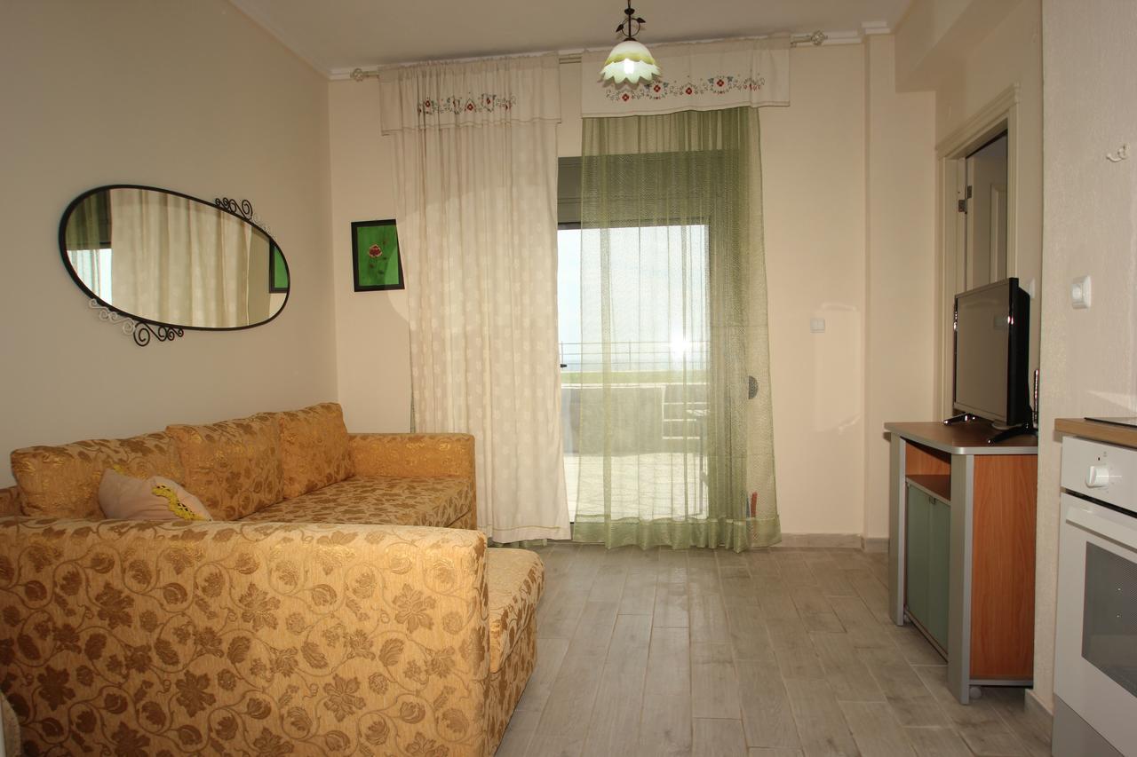 Angels Home Platanitis Bagian luar foto