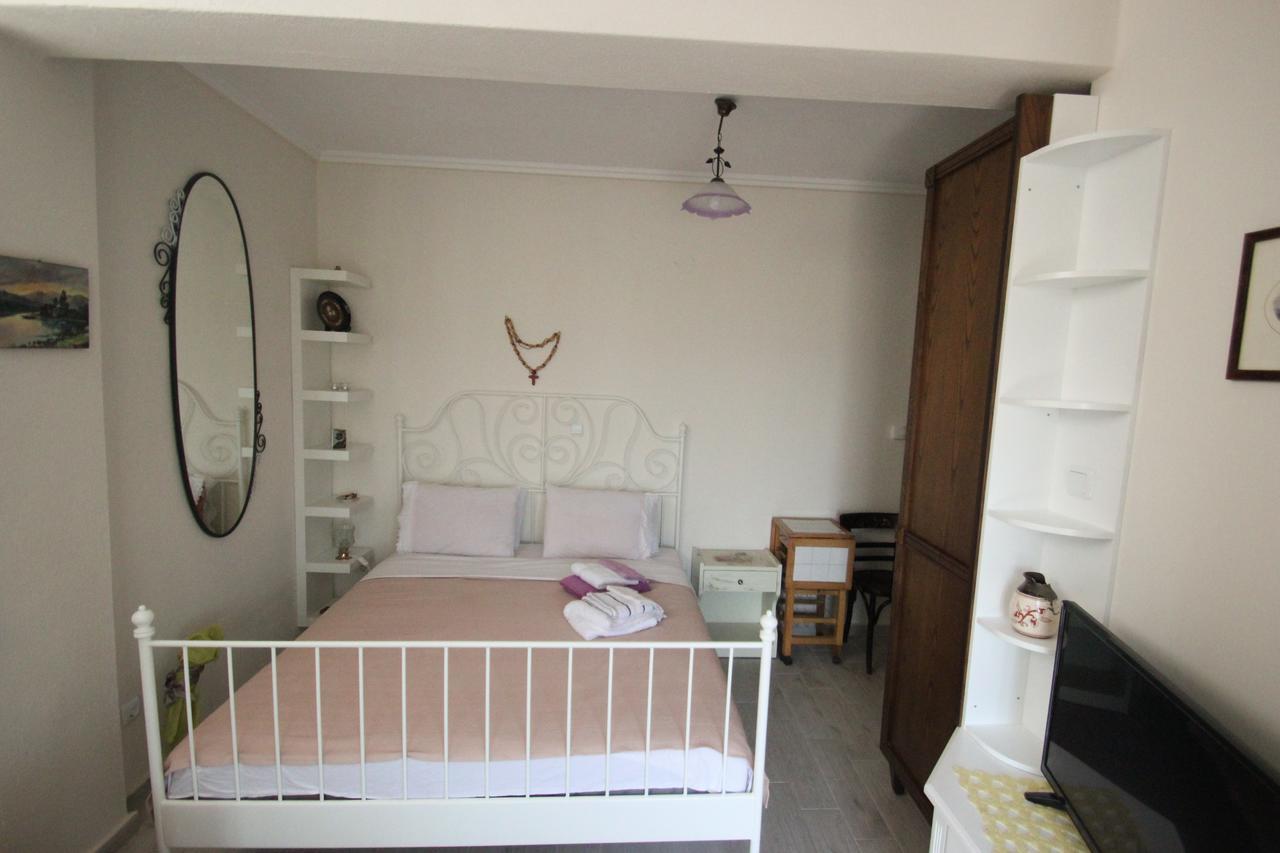 Angels Home Platanitis Bagian luar foto